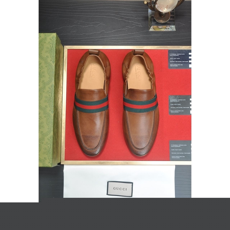 G*u*i casual shoes